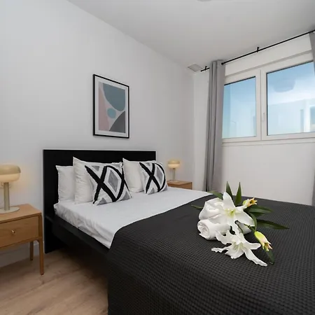 Apartment Xpce Urban 7 Skyline - Parking Free *