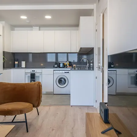 Apartment Xpce Urban 7 Skyline - Parking Free
