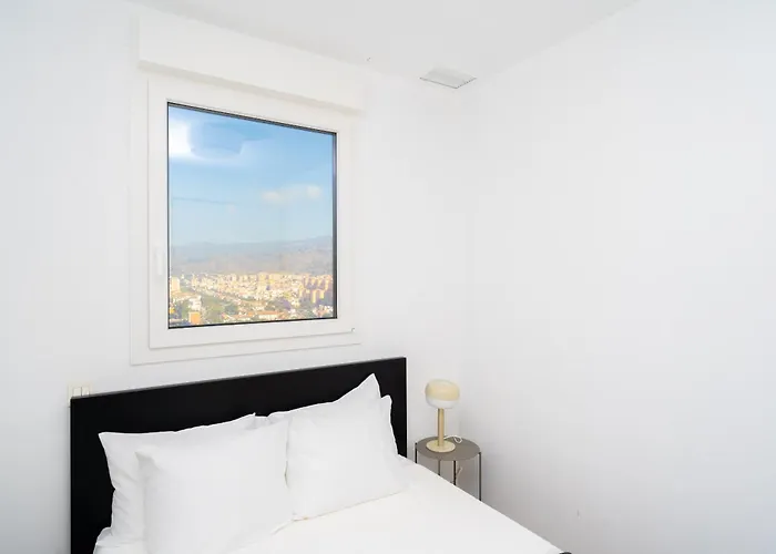 Xpce Urban 7 Skyline - Parking Free * Malaga